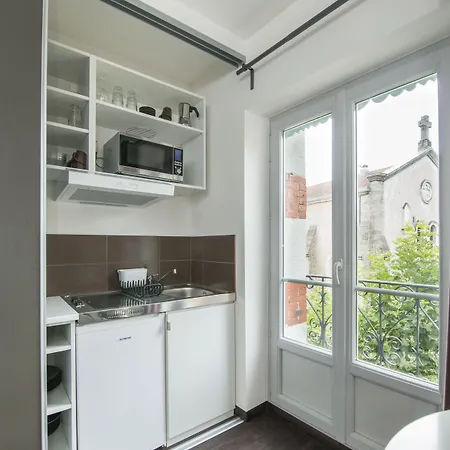 Les Capucines Couette-café 3*