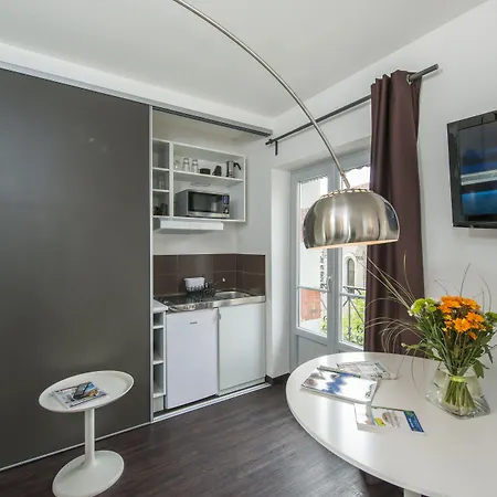 Les Capucines Couette-café 3*