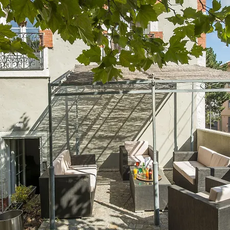 Les Capucines Couette-café 3*