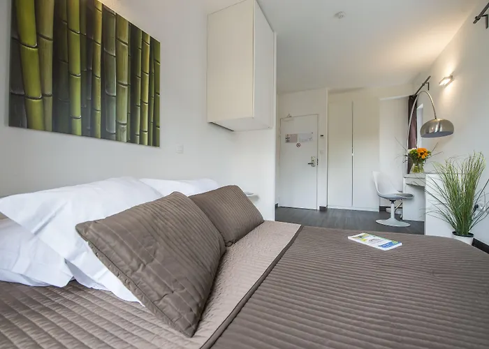 Couette-café Les Capucines 3*